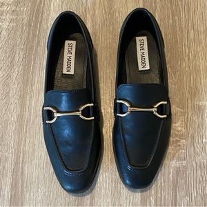 Steve Madden size 6 1/2 flat Tempt Loafer